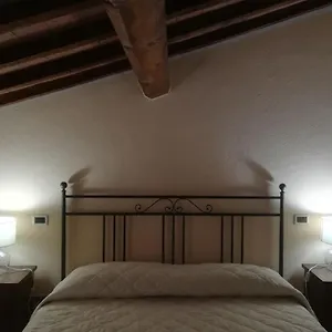 Vicolo Dei Ciliegini, 10 Volterra